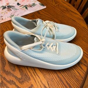 Kizik Roamer Handsfree Step In Shoes Size 9.5 Sneakers Lace Up Crystal Blue